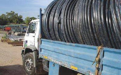 Trabajan en un acueducto para la zona rural de la Capital