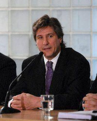 Finalmente, Boudou no fue a Diputados y la UCR buscar� que sea interpelado en el recinto