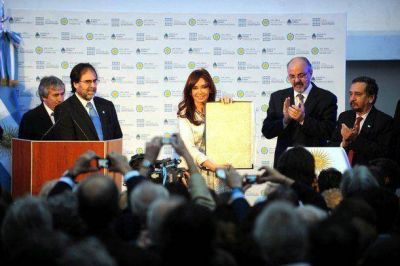 Cristina abri� la puerta de la Casa del Bicentenario