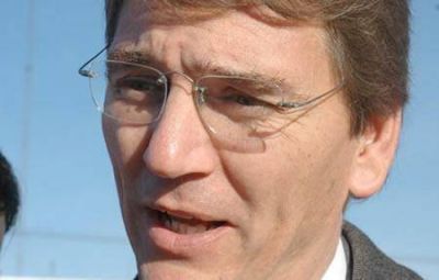 Chubut sac� 60 millones del tesoro para adelantar dinero a empresas viales y finalizar los accesos a 5 localidades