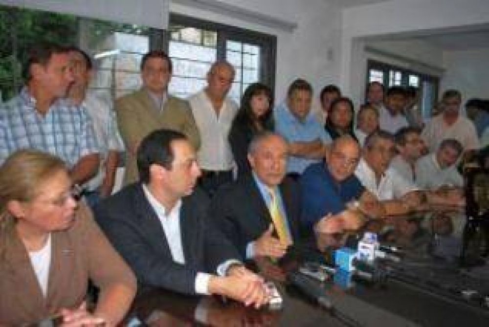 El gobierno de Jujuy asegura que "La intransigencia de los gremios docentes impide el acuerdo"