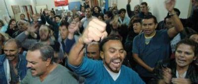 Paran trabajadores de la salud de dos tercios del pa�s
