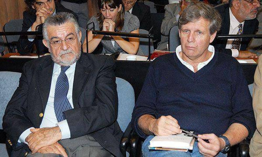 Astiz dice que es "democr�tico" y que s�lo "luch� contra el terrorismo apoyado por Cuba y la URSS"