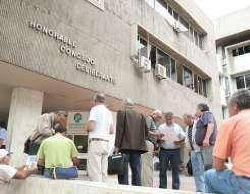 Lima busca v�a libre para mover personal de urgencia