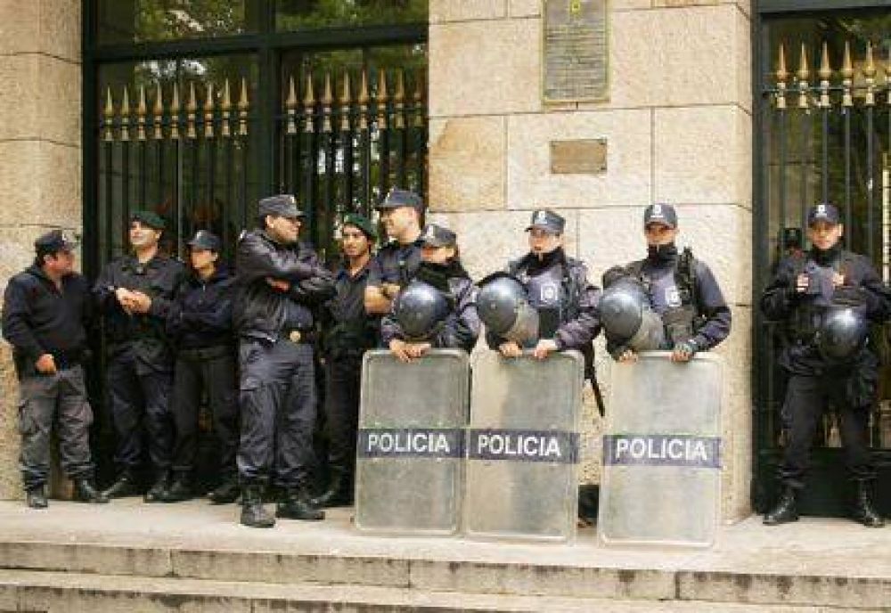 Mar del Plata copada por la delincuencia luego de la partida de los 30 patrulleros y los "720 polic�as" que llegaron para el verano