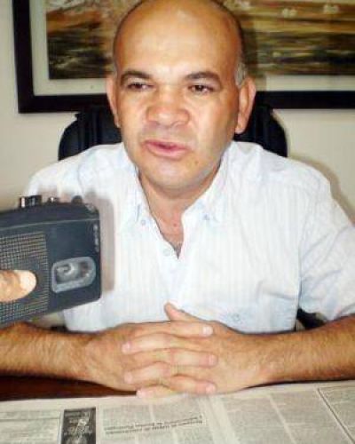 Leiva rechaz� acusaciones por corrupci�n en su gesti�n ministerial