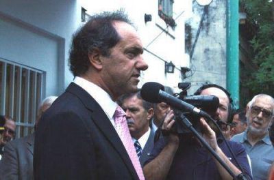 Scioli inaugur� en la localidad de Temperley la nueva Comisar�a de la Mujer y la Familia.