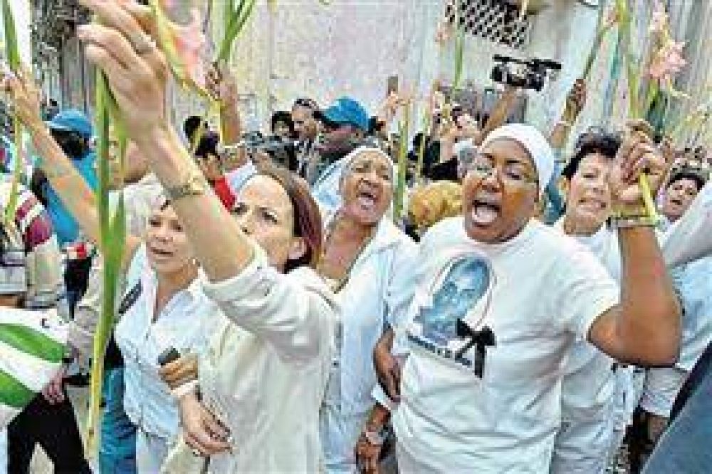 Hostigan a un grupo de disidentes en La Habana