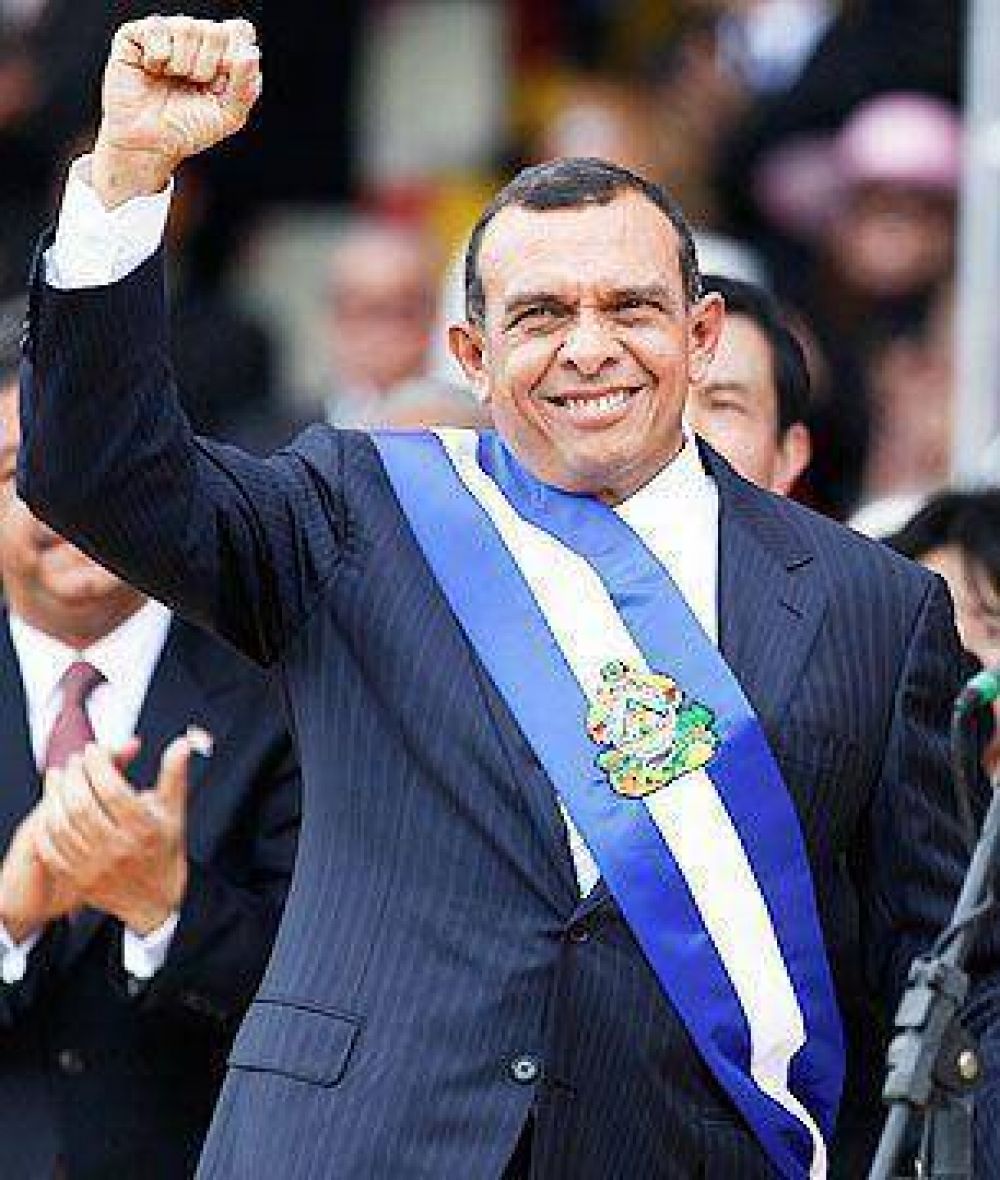 El presidente de Honduras Porfirio Lobo dijo que el derrocado Manuel Zelaya puede volver al pa�s