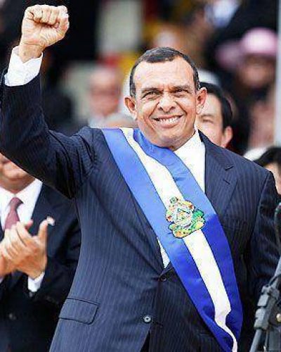 El presidente de Honduras Porfirio Lobo dijo que el derrocado Manuel Zelaya puede volver al pa�s