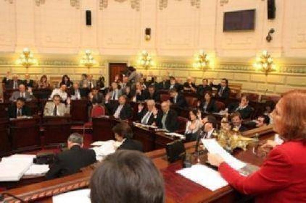 El Senado convirti� en ley el Fondo Transitorio Salarial