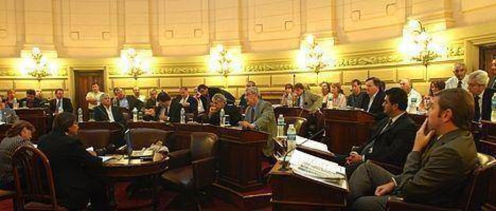 El PJ impuso su proyecto en el Senado