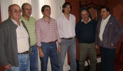 ''Queremos trabajar muy duro en el mantenimiento de los caminos rurales''