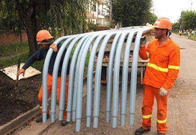 Inauguran colocaci�n de columnas para luminarias en el barrio El Progreso