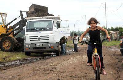 Jornada solidaria para limpiar un barrio que no tiene recolecci�n