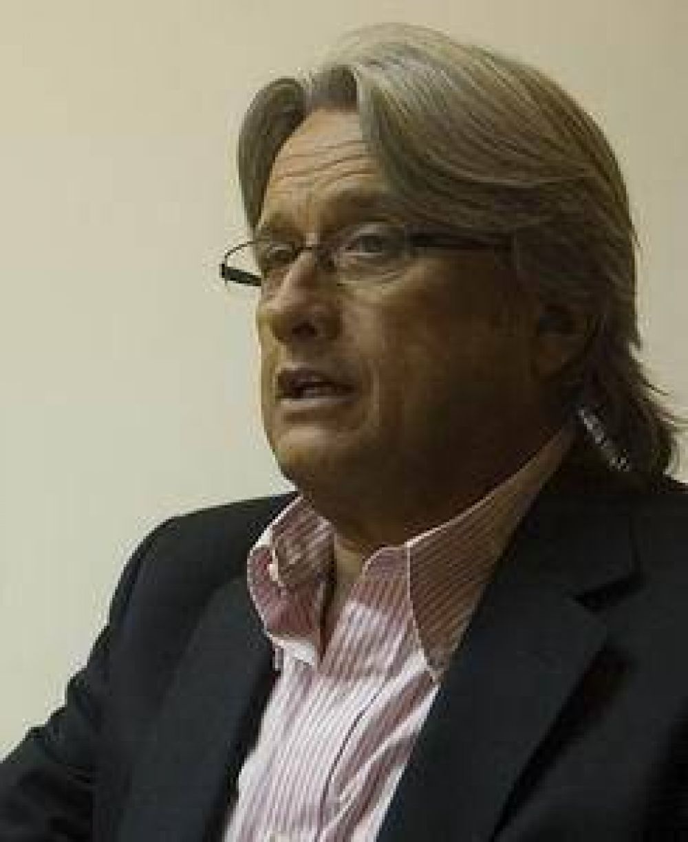 La UICA inst� a reclamar la promoci�n industrial con los "tapones de punta"