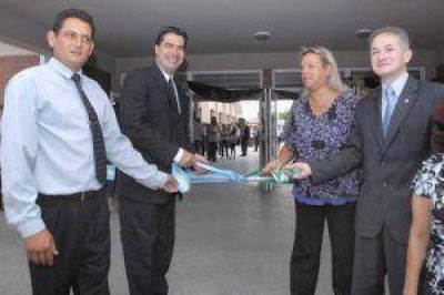 Sileoni lanzar� en el Chaco programa para atacar el analfabetismo   