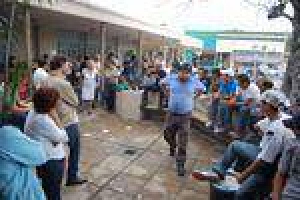 Una conciliaci�n obligatoria congel� el conflicto municipal 