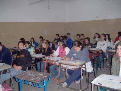 Escuela secundaria en el barrio Otero