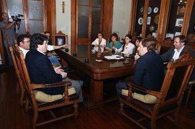 Reuni�n con representante de Agita el Continente
