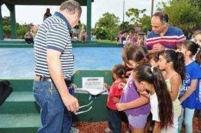 Mejoras en el esapcio verde Festejo y reformas en la Plaza Jos� Obrero de Ituzaing�