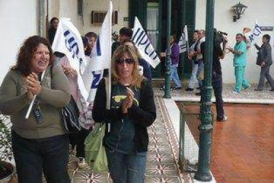UPCN contin�a con el paro municipal. 