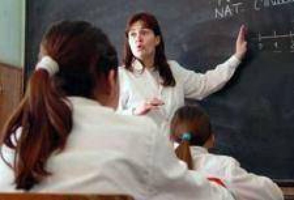 En escuelas provinciales sufren la falta de material educativo