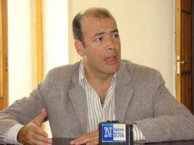 Sebasti�n Tangorra: "Alak perdi� la intendencia en nombre de la lealtad a Kirchner"