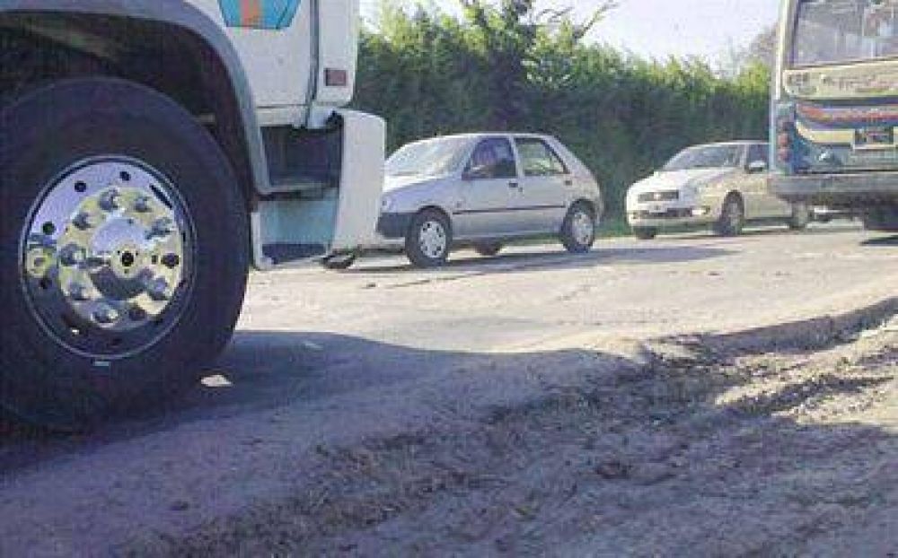 En el tramo de ruta 8  El Municipio invertir� 400 mil pesos para reconstruir la entrada al Parque Industrial