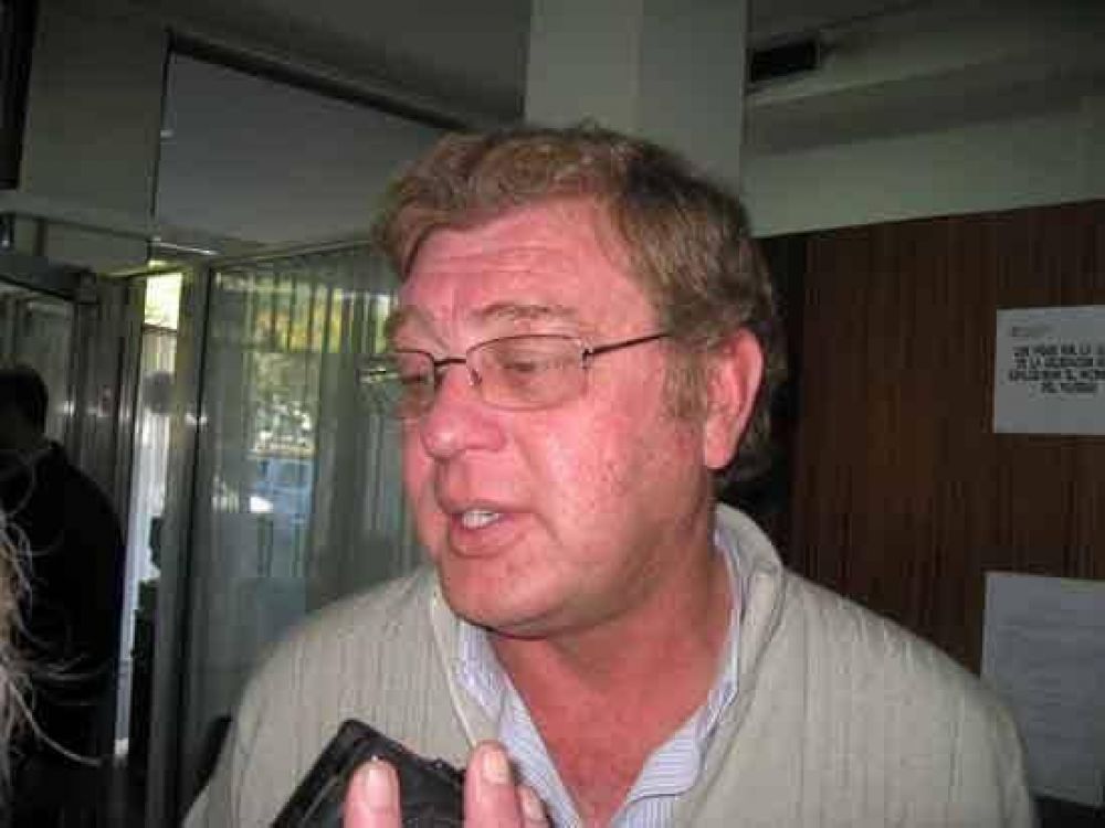 Marcovich: "si no cumplen con los trabajadores, no permitiremos que salgan de las canteras"