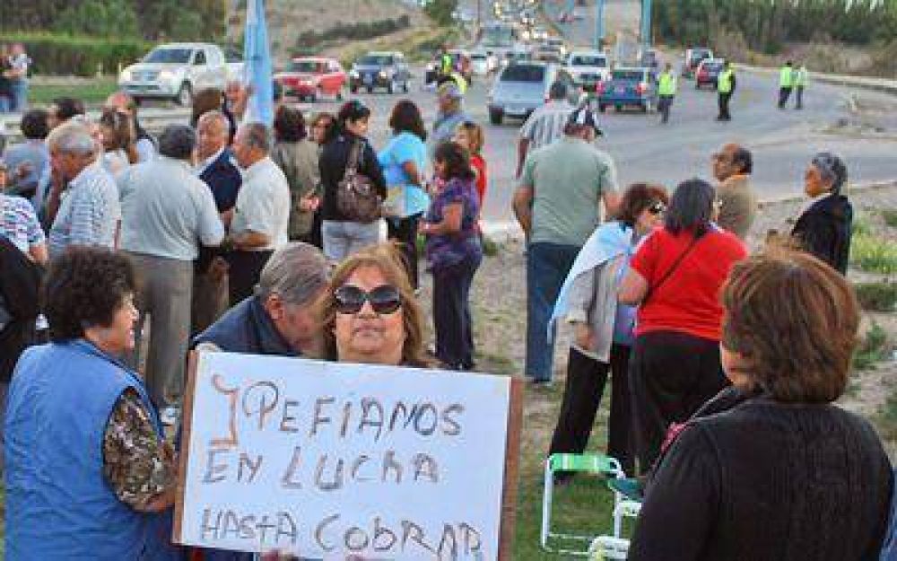 En abril ingresar�a el proyecto de ley que reclaman los ex agentes de YPF