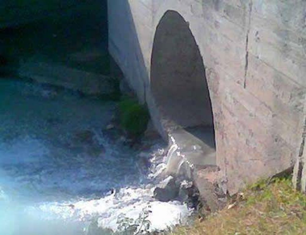Opini�n: Canal de calle 16, "La marea gris"