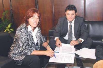 REUNION DEL CONCEJAL VERA CON ANDREA GARCIA