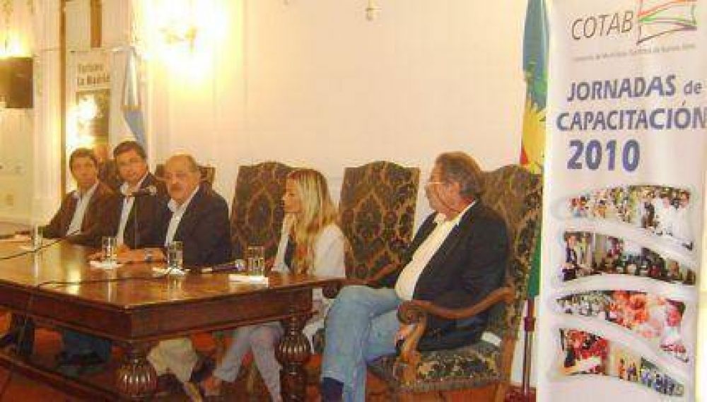 Valeria M�ndez asumi� como Secretaria de Capacitaci�n de Cotab