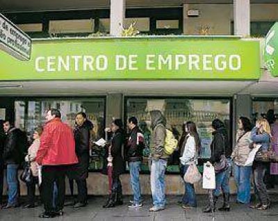 Le bajan la nota a Portugal y el euro se desploma frente al d�lar