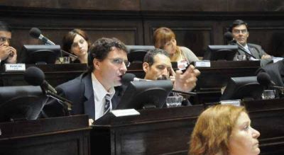 Guerra entre la Legislatura y Scioli por expropiaciones 
