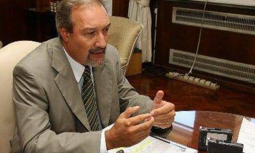 Cerroni: "Es momento de recomponer la relaci�n fiscal con las provincias"