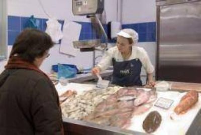 Gobierno y comercios acuerdan precios de art�culos de mayor consumo