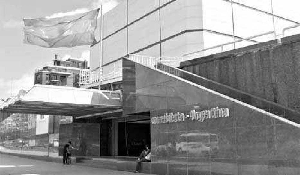 La oposici�n quiere aire en Canal 7 y Radio Nacional