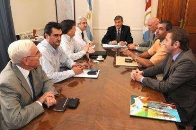 Senadores oficialistas respaldaron a Binner