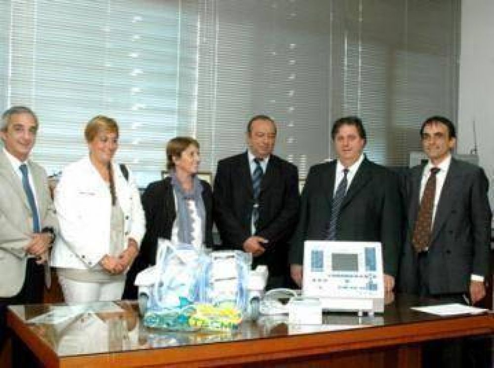 La Provincia entreg� un respirador para el hospital