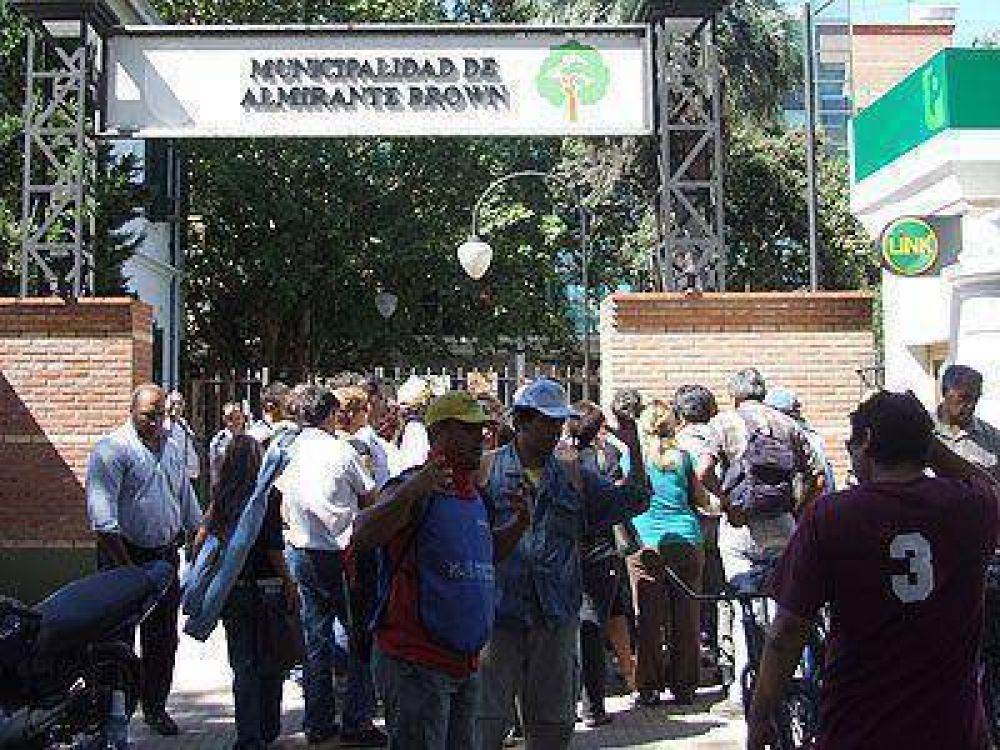 Cooperativistas reclamaron a Giustozzi el pago de sueldos atrasados
