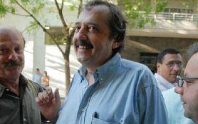 Ricardo Alfons�n se pelea con Moreau y Cobos por el control de la UCR bonaerense