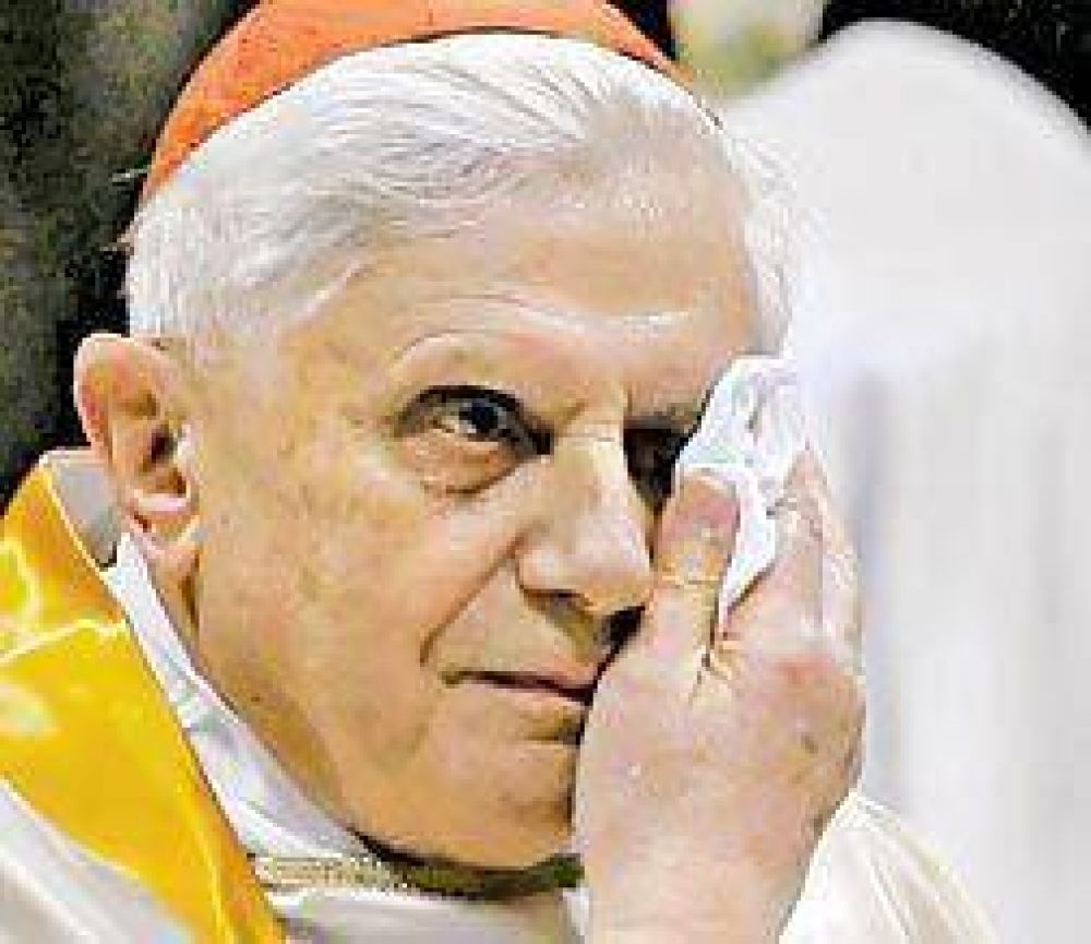 Nueva denuncia contra el Papa por proteger a otro cura ped�filo