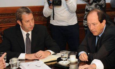 La UCR presiona a Cobos para que renuncie antes de iniciar la campa�a presidencial 2011