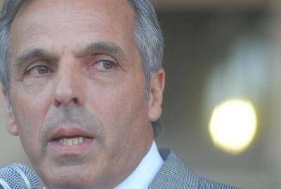  Sapag busca en Naci�n 150 millones de pesos