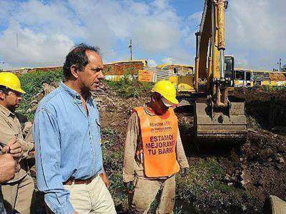 BROWN: Scioli visit� Burzaco y se comprometi� a "erradicar las villas"