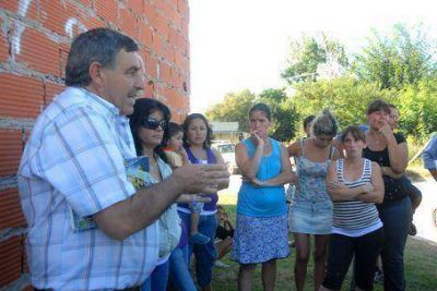 Los vecinos del barrio Ameghino se reunieron con funcionarios municipales