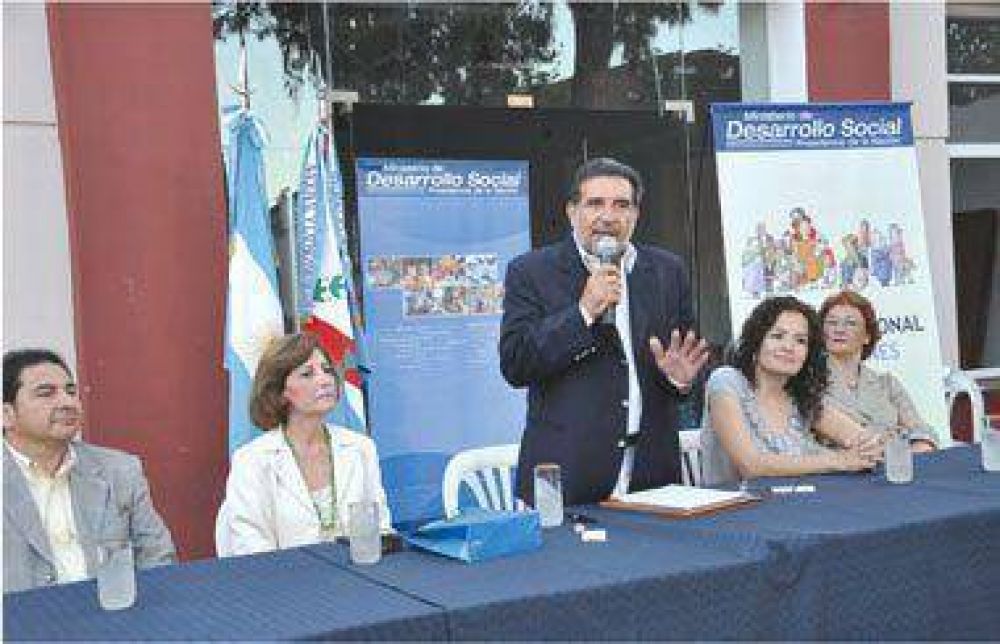 Beder Herrera dijo que sus pol�ticas est�n en l�nea con las de la Naci�n
