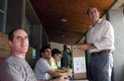 Cobos dijo que est� dispuesto a hablar con todos los dirigentes del radicalismo